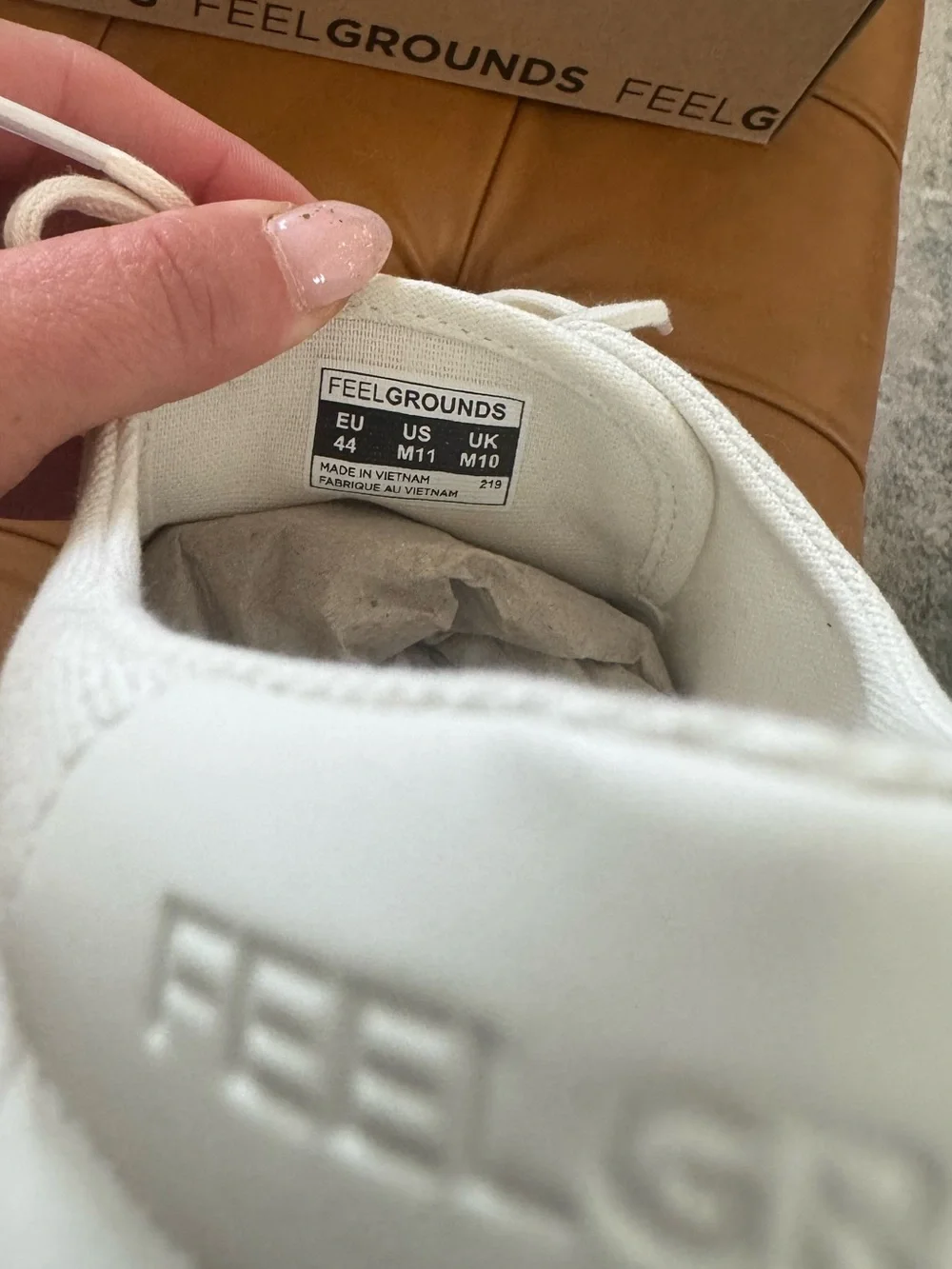 Feelgrounds Men’s Size 11 Gum White Barefoot Docks